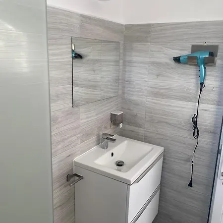 Paradox Movila 2* エフォリエ・スド