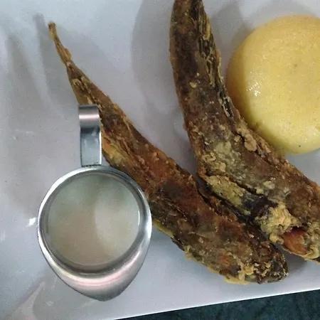 Alojamento de Acomodação e Pequeno-almoço Paradox Movila 2*