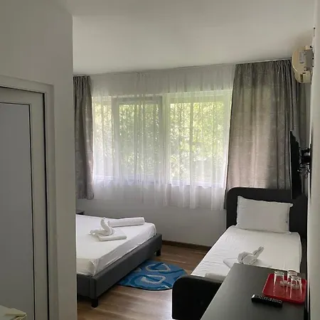 Paradox Movila B&B 에포리수드